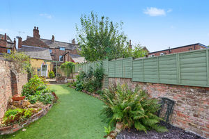 Rear gardens- click for photo gallery